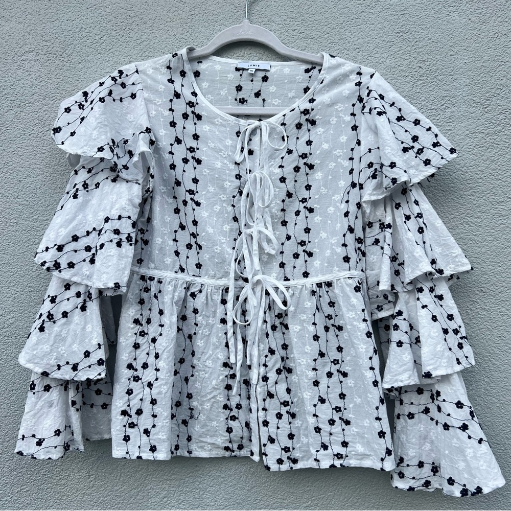 Lumie size XS front tie long sleeve shirt white with blue flower design